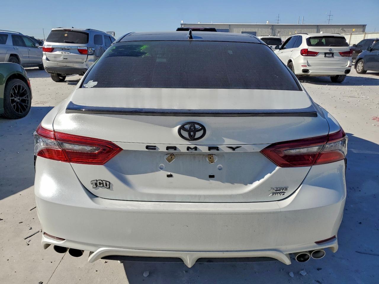 2021 TOYOTA CAMRY XSE photo 6