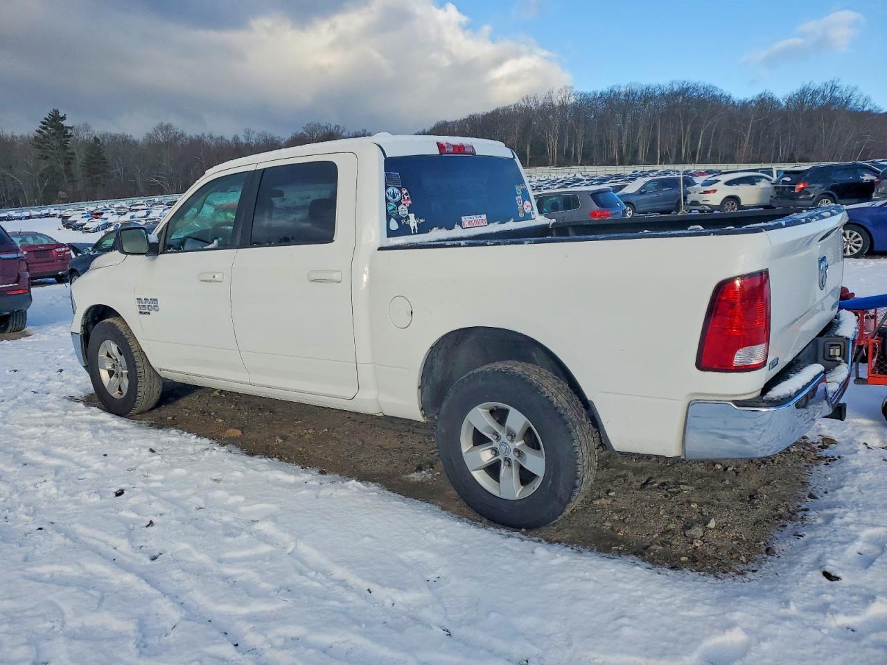 2021 RAM 1500 CLASSIC SLT photo 2