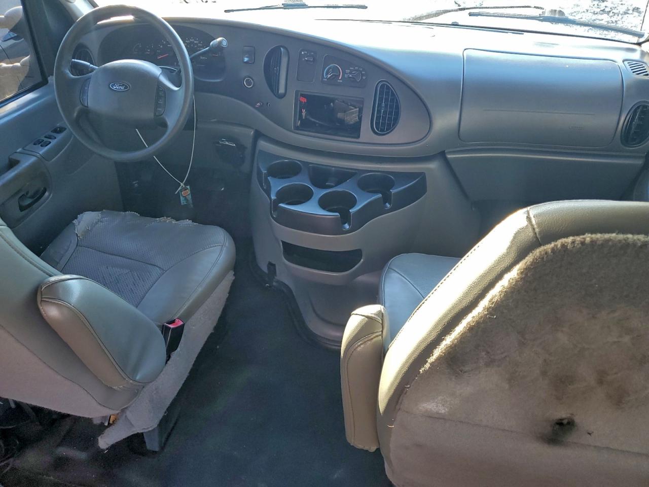2008 FORD E250 DELIVERY VAN photo 8