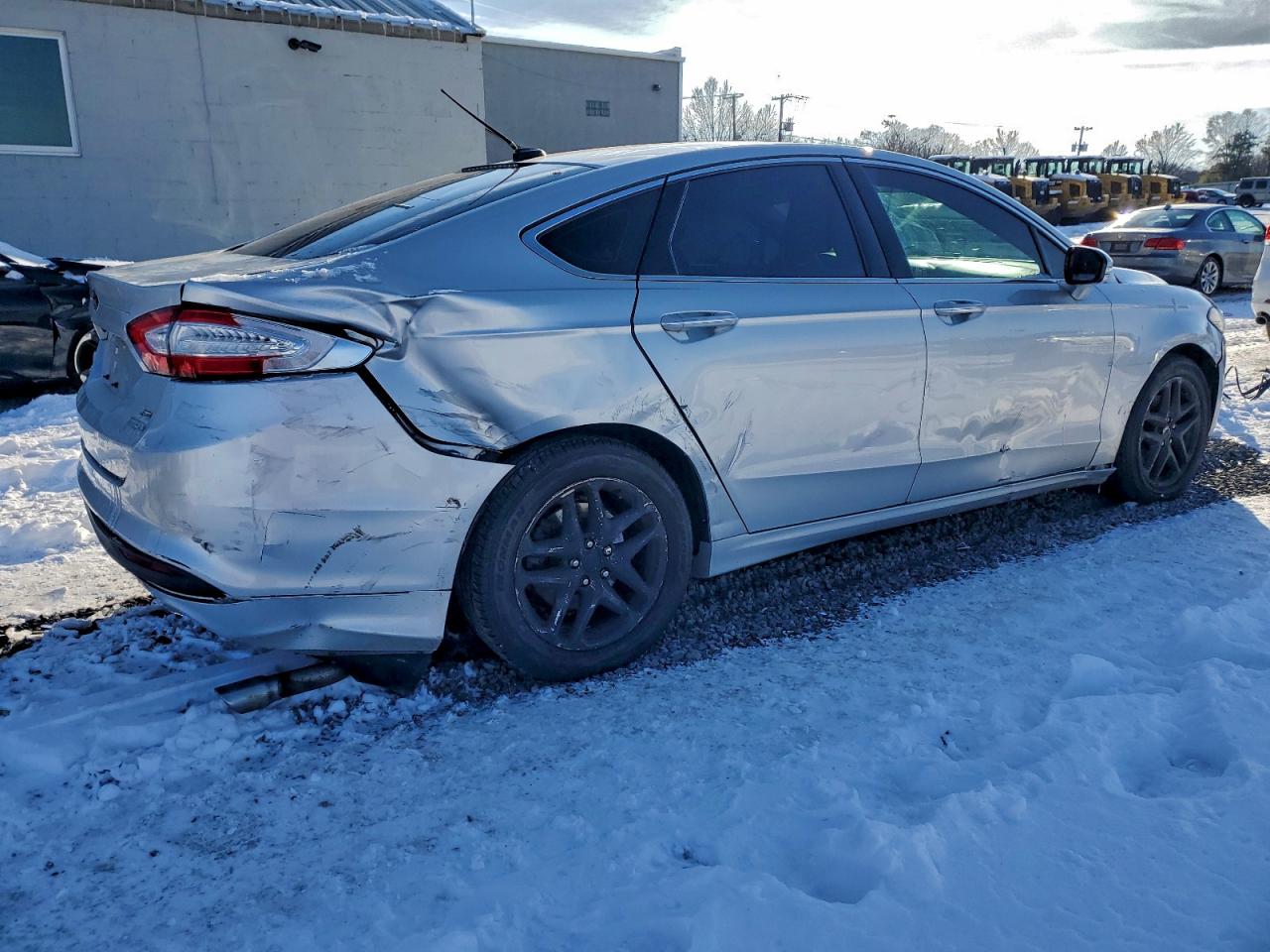 2013 FORD FUSION SE photo 3