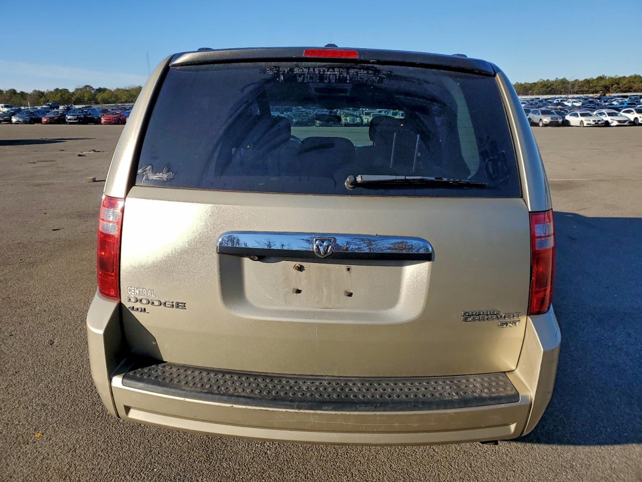 2010 DODGE GRAND CARAVAN SXT photo 6