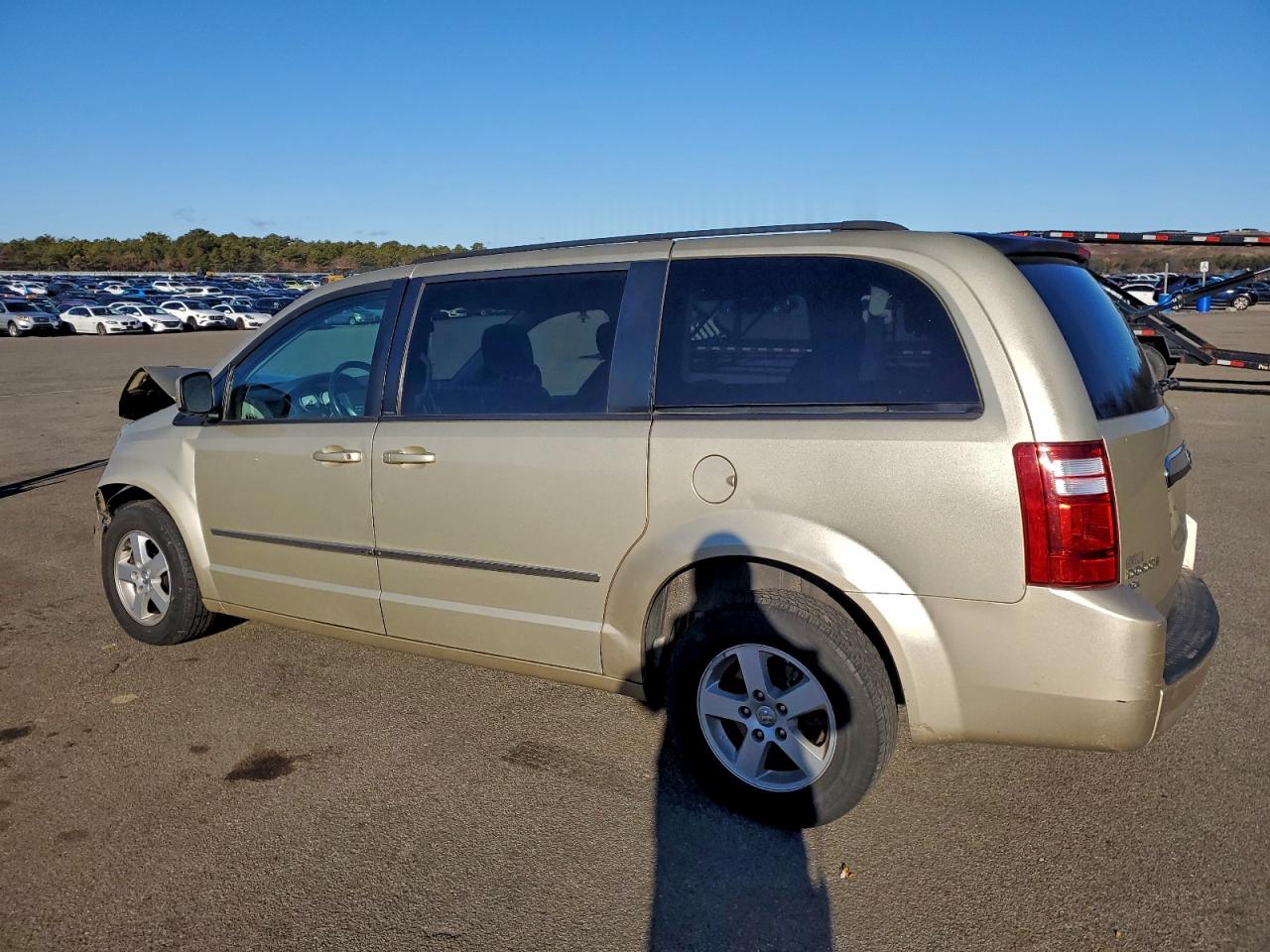 2010 DODGE GRAND CARAVAN SXT photo 2