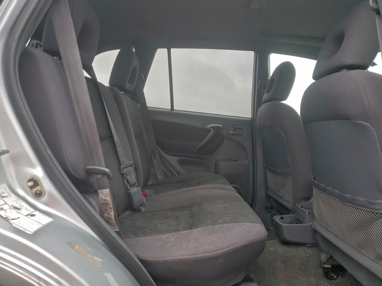 2001 TOYOTA RAV4 BASE photo 11