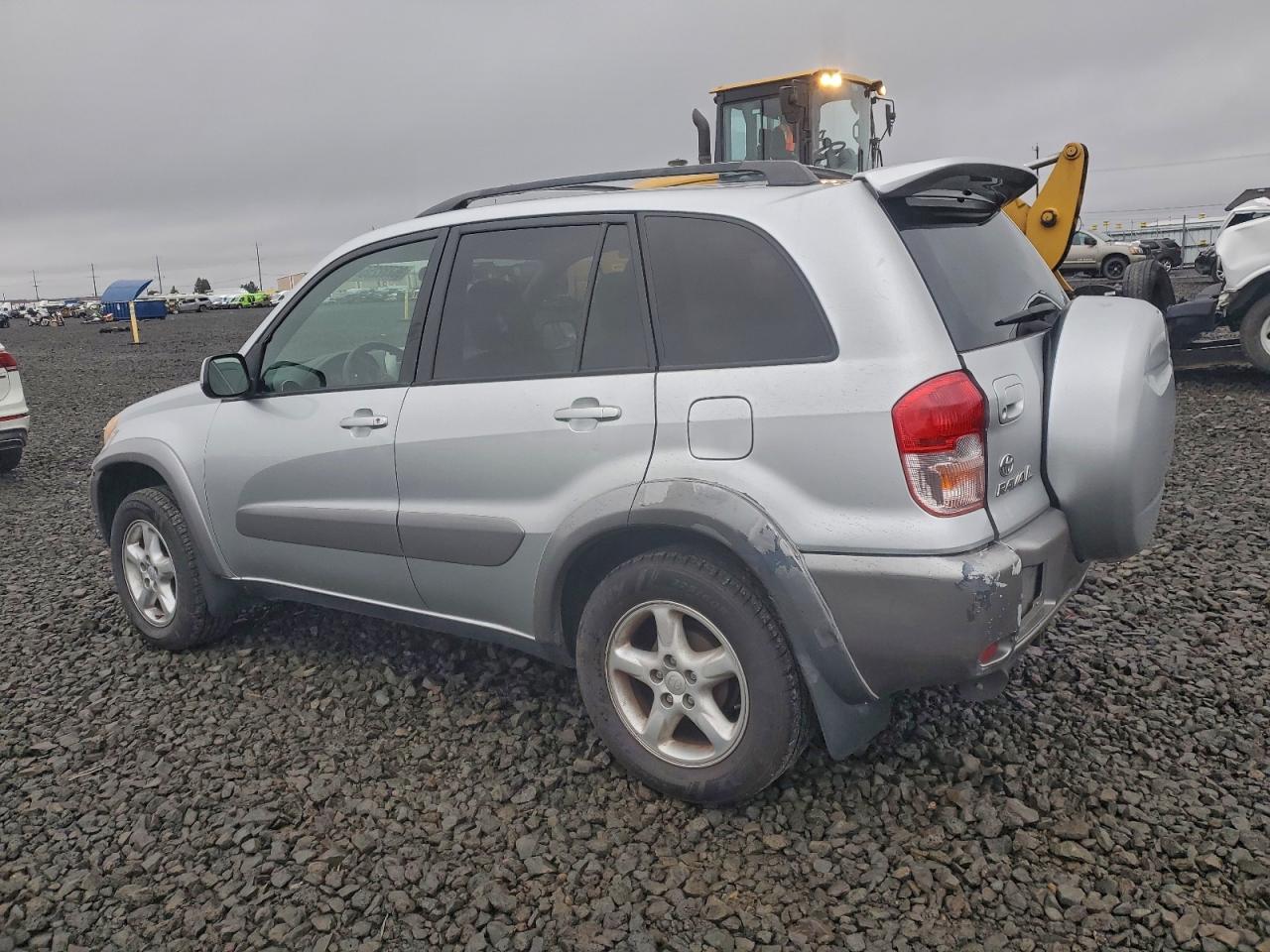 2001 TOYOTA RAV4 BASE photo 2