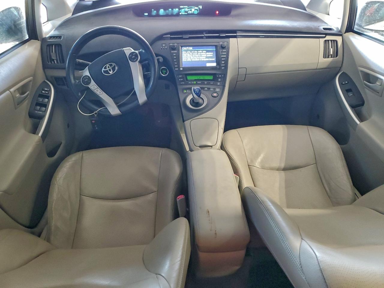 2011 TOYOTA PRIUS photo 8