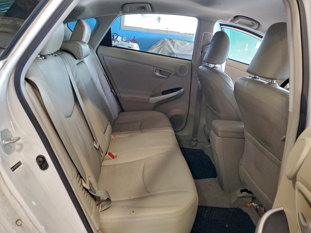 2011 TOYOTA PRIUS photo 10