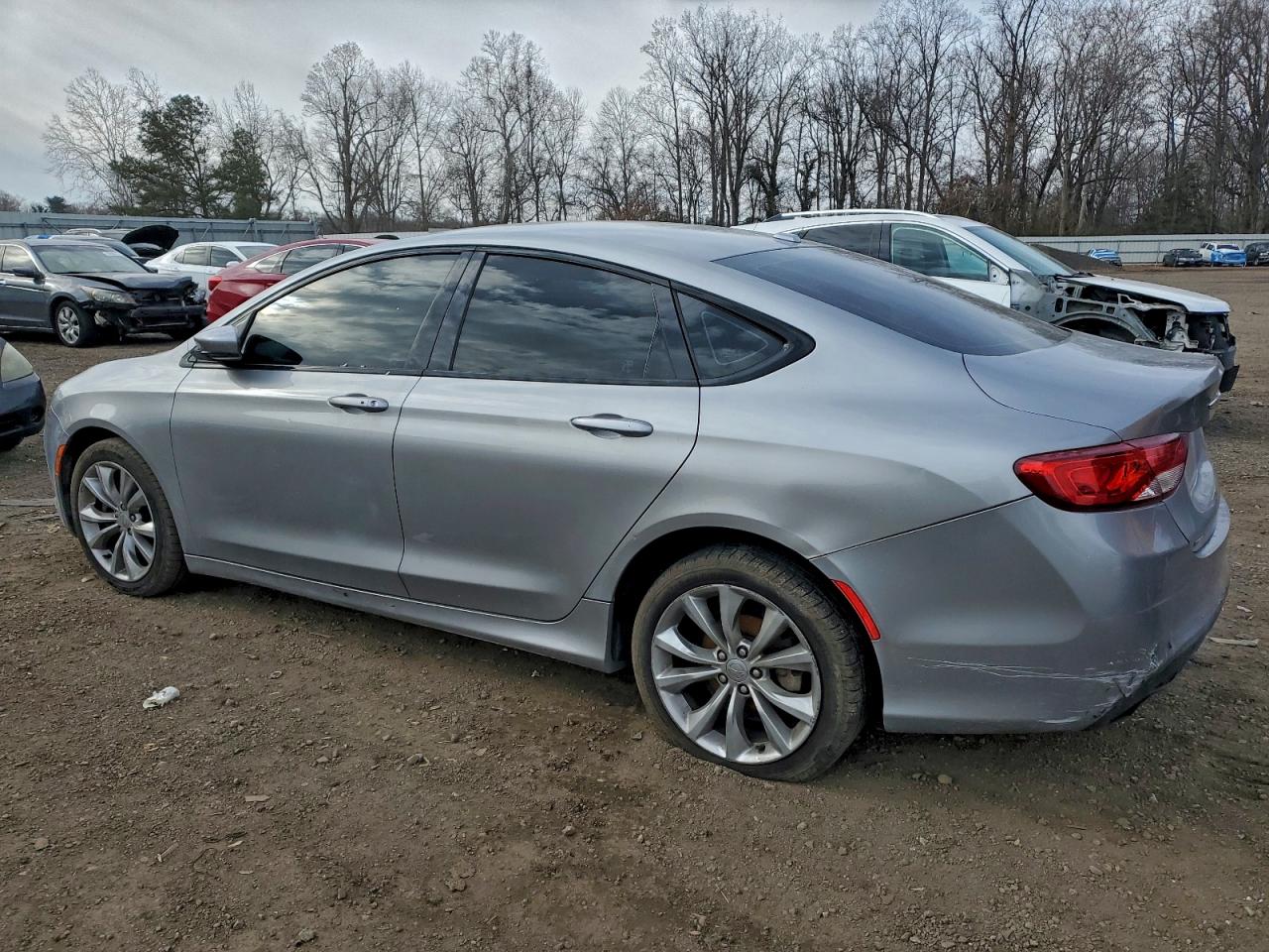 2015 CHRYSLER 200 S photo 2