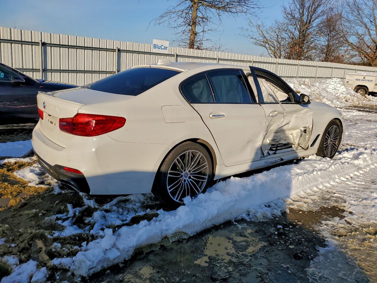 2018 BMW 530 XI photo 3