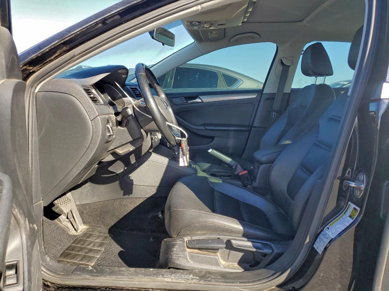 2018 VOLKSWAGEN JETTA SE photo 7