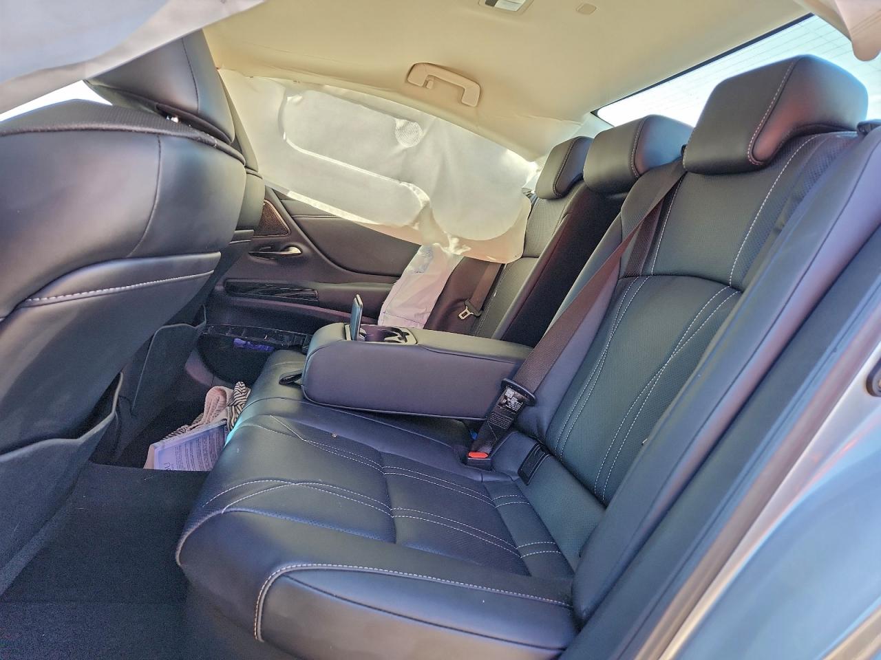 2024 LEXUS ES 300H BASE photo 10