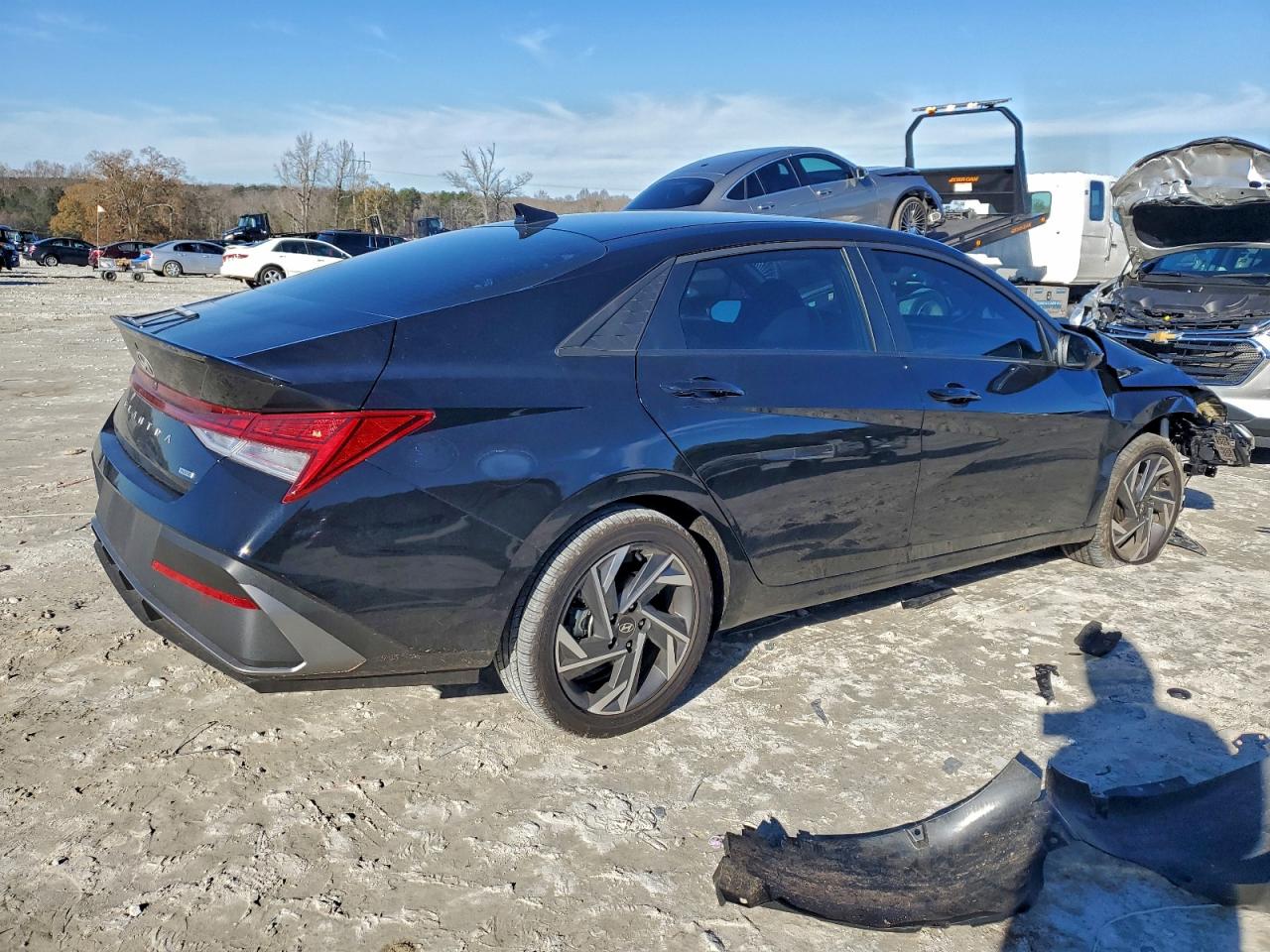 2025 HYUNDAI ELANTRA BLUE photo 3