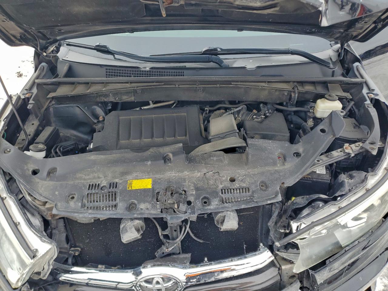 2016 TOYOTA HIGHLANDER XLE photo 12