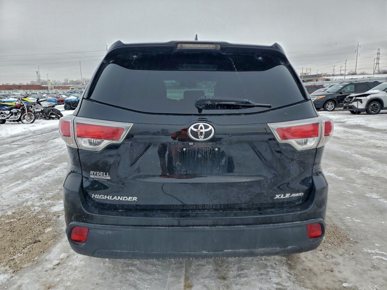 2016 TOYOTA HIGHLANDER XLE photo 6