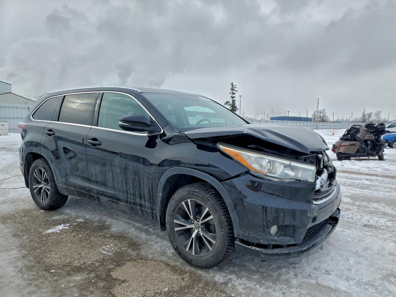 2016 TOYOTA HIGHLANDER XLE photo 4