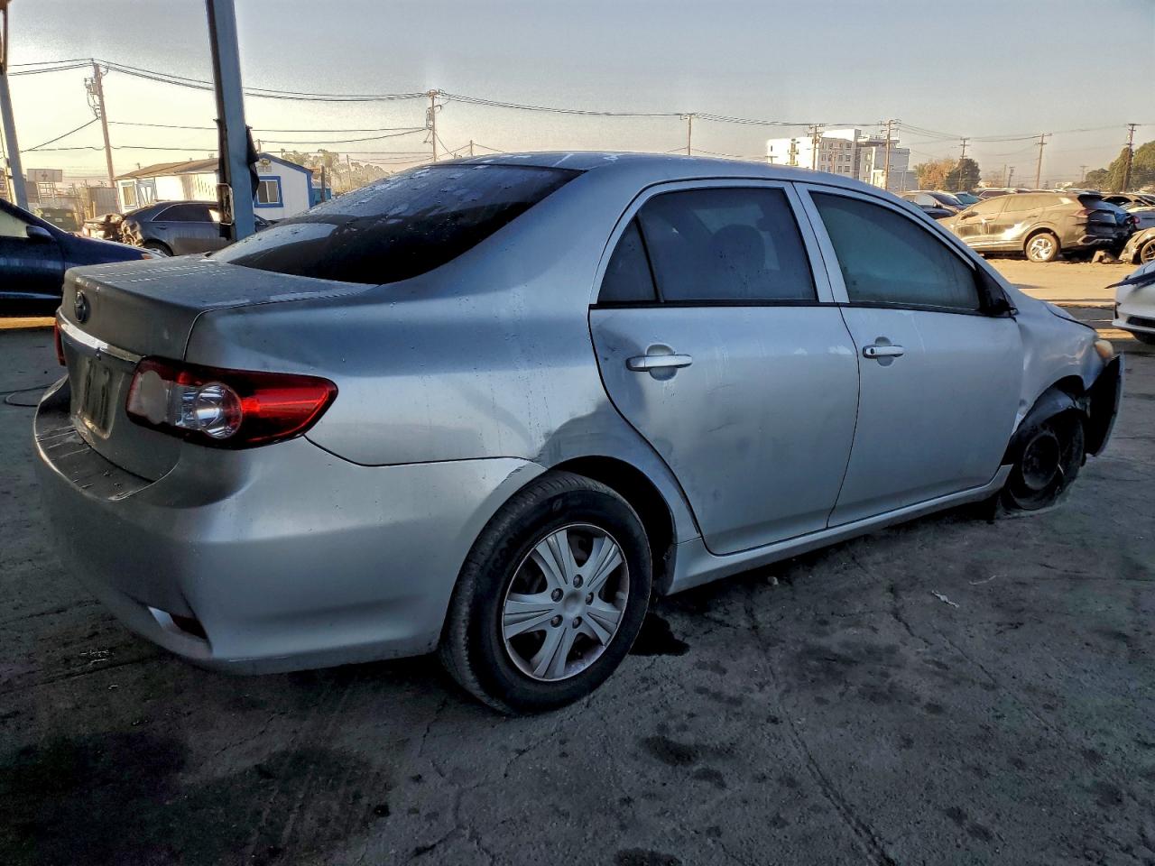 2011 TOYOTA COROLLA BASE photo 3