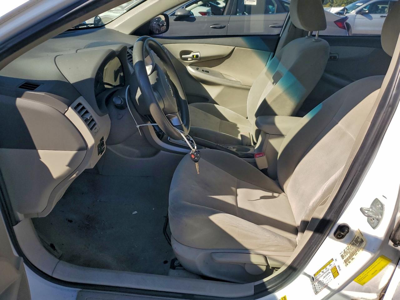 2010 TOYOTA COROLLA BASE photo 7