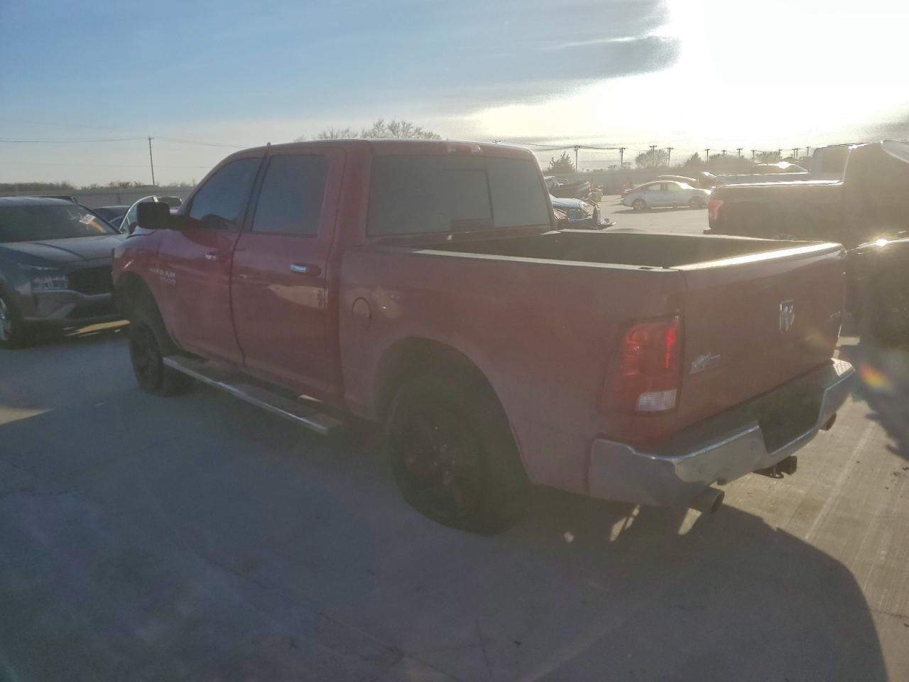 2017 RAM 1500 SLT photo 2
