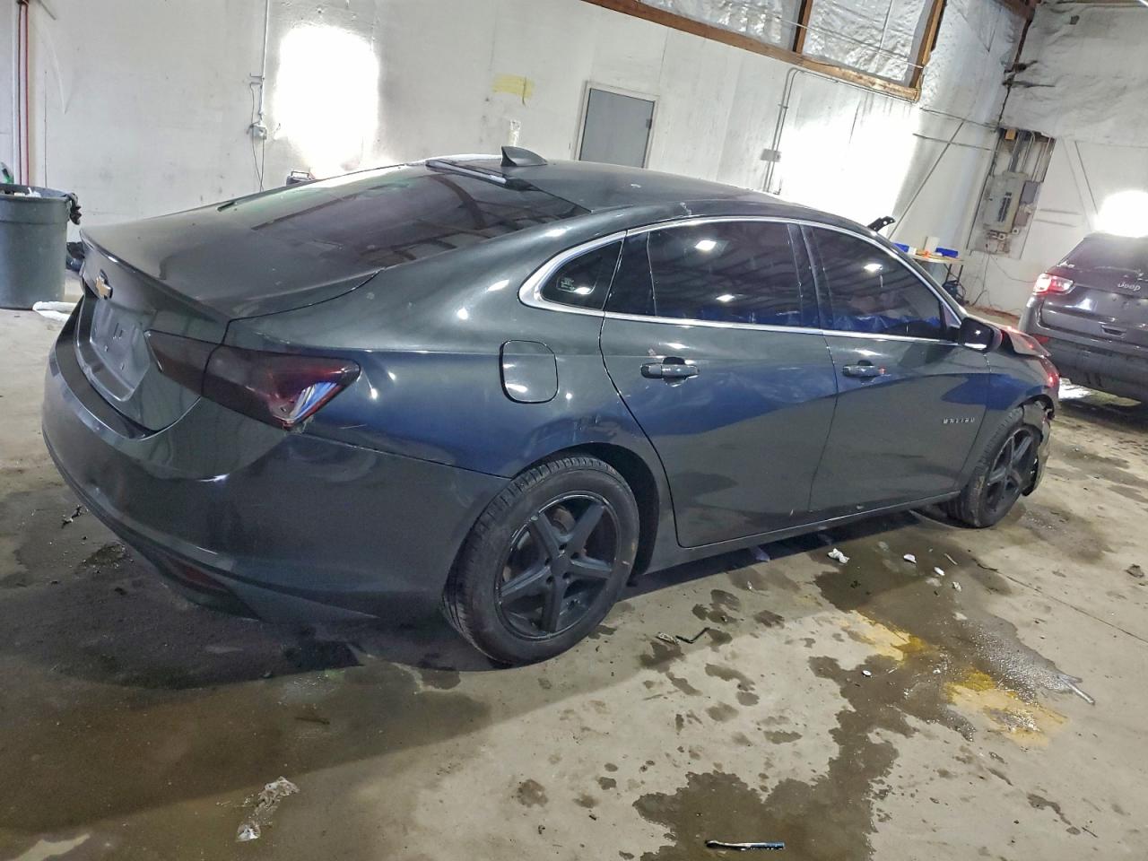 2017 CHEVROLET MALIBU LS photo 3