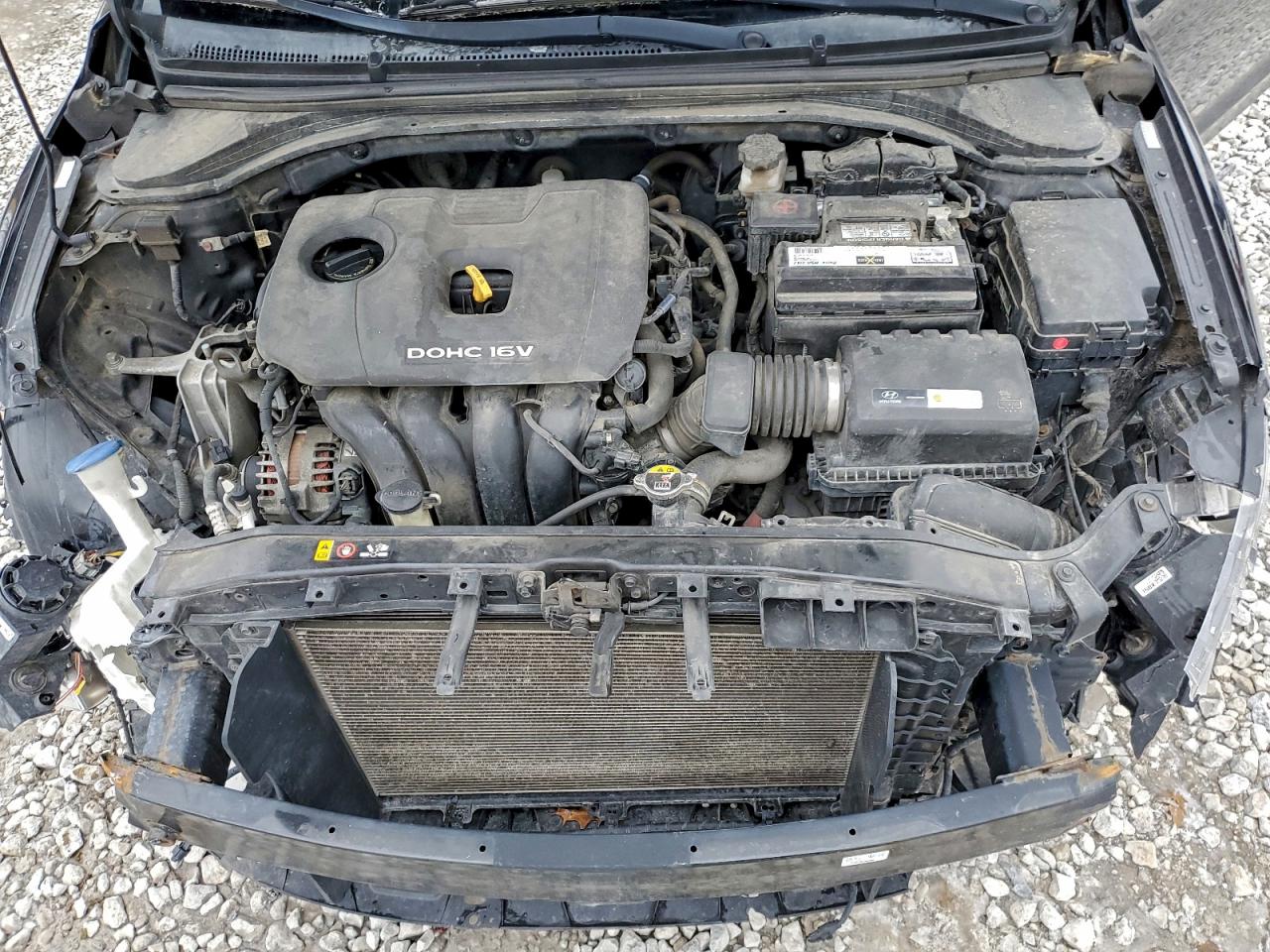 2017 HYUNDAI ELANTRA SE photo 11