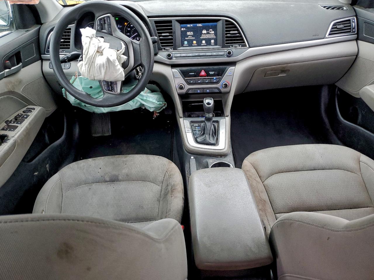 2017 HYUNDAI ELANTRA SE photo 8