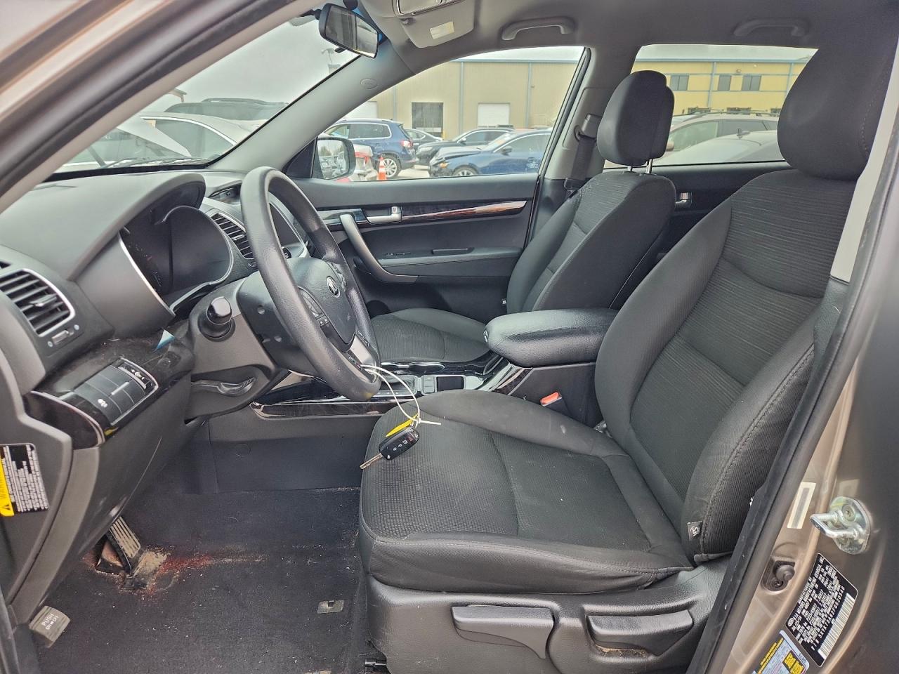 2015 KIA SORENTO LX photo 7
