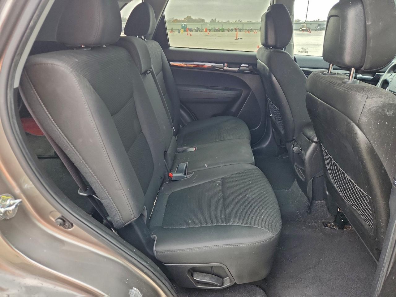 2015 KIA SORENTO LX photo 10