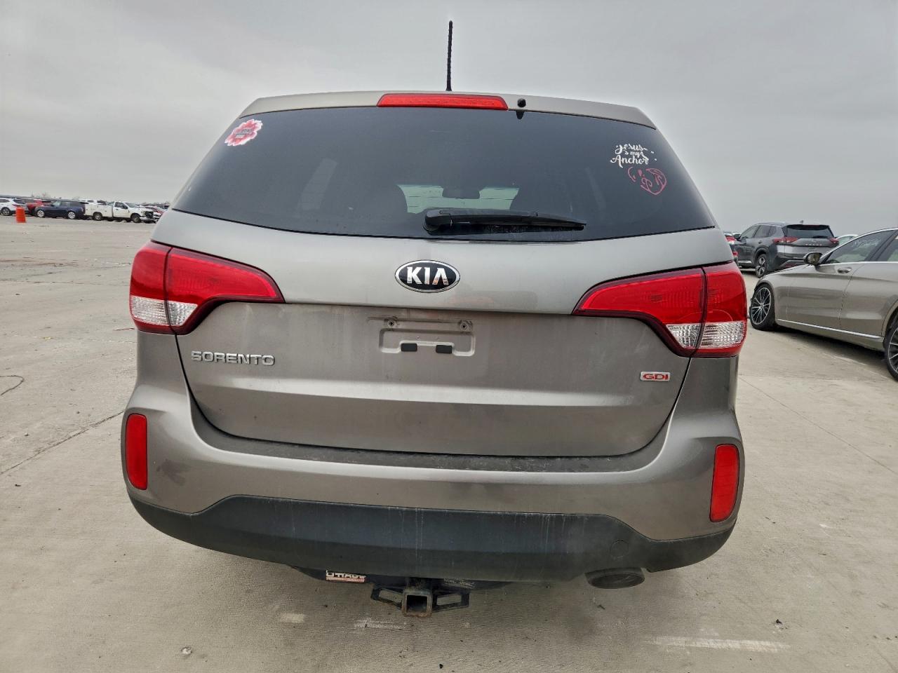 2015 KIA SORENTO LX photo 6