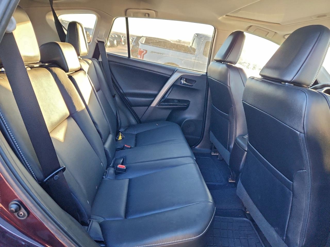 2016 TOYOTA RAV4 LIMITED photo 11