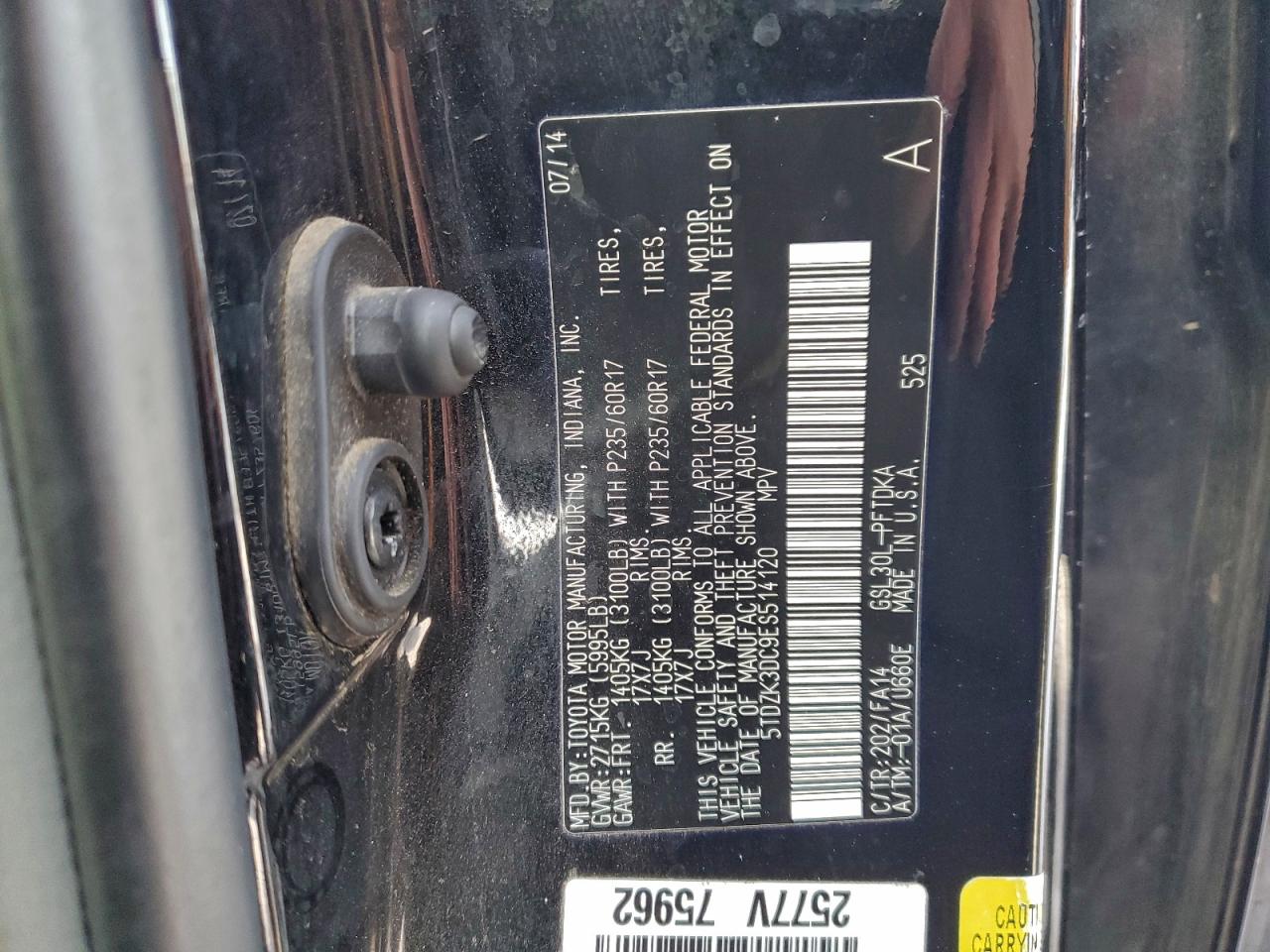 2014 TOYOTA SIENNA photo 23
