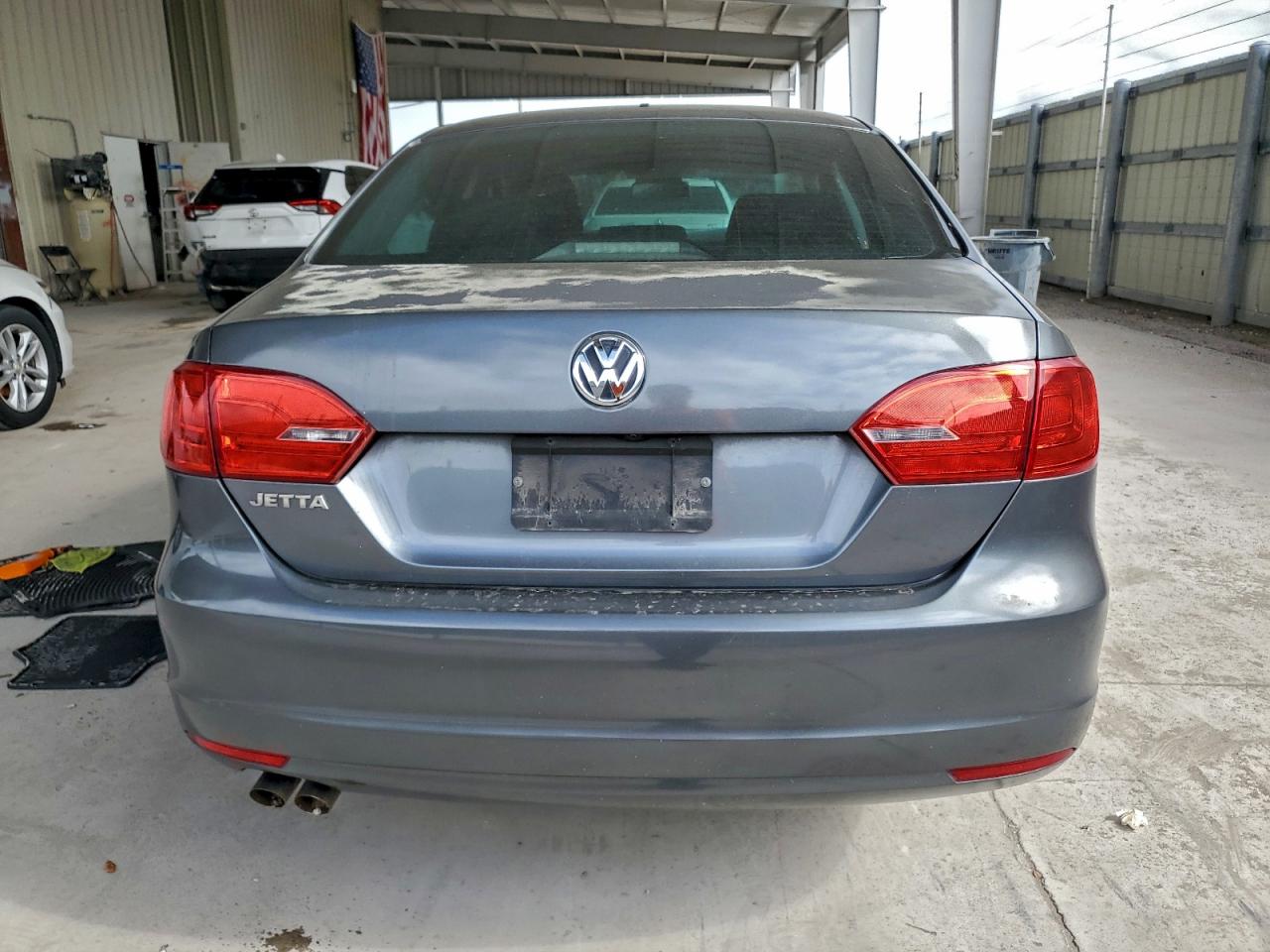 2014 VOLKSWAGEN JETTA BASE photo 6