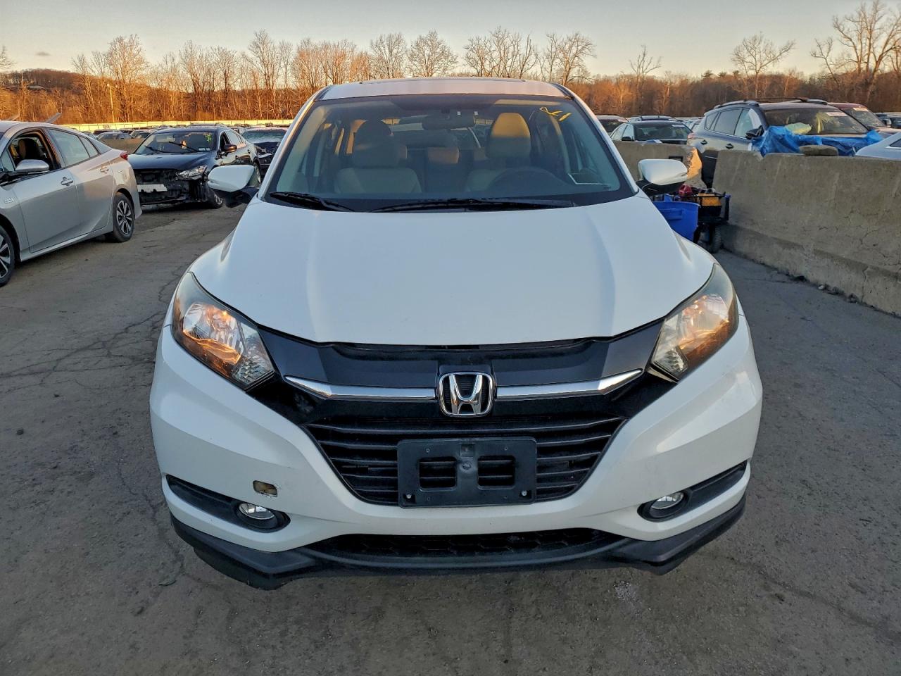 2016 HONDA HR-V EX photo 5