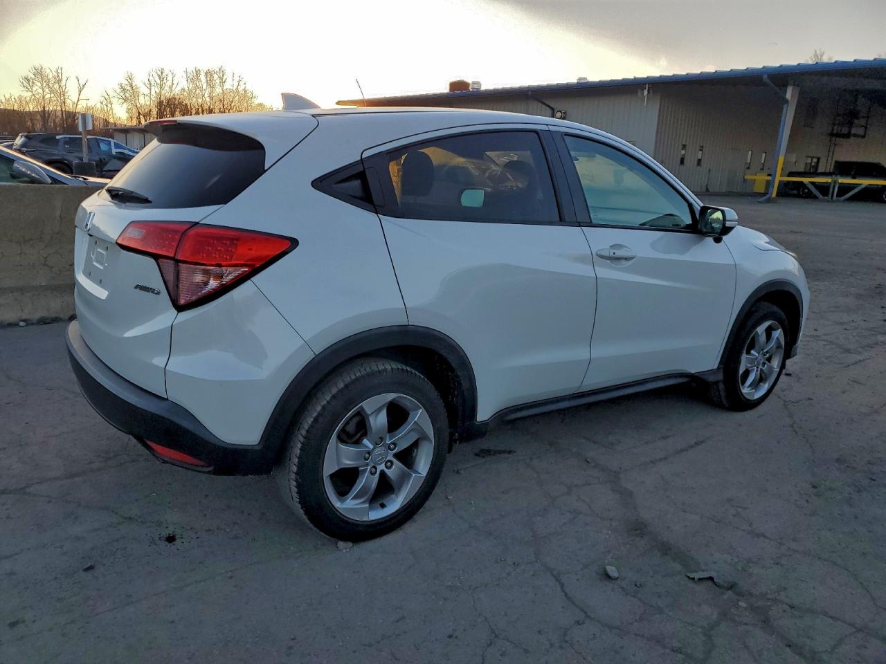 2016 HONDA HR-V EX photo 3