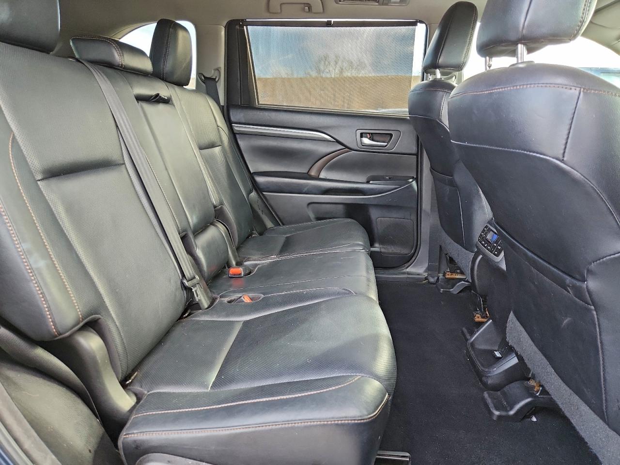 2018 TOYOTA HIGHLANDER LIMITED photo 11