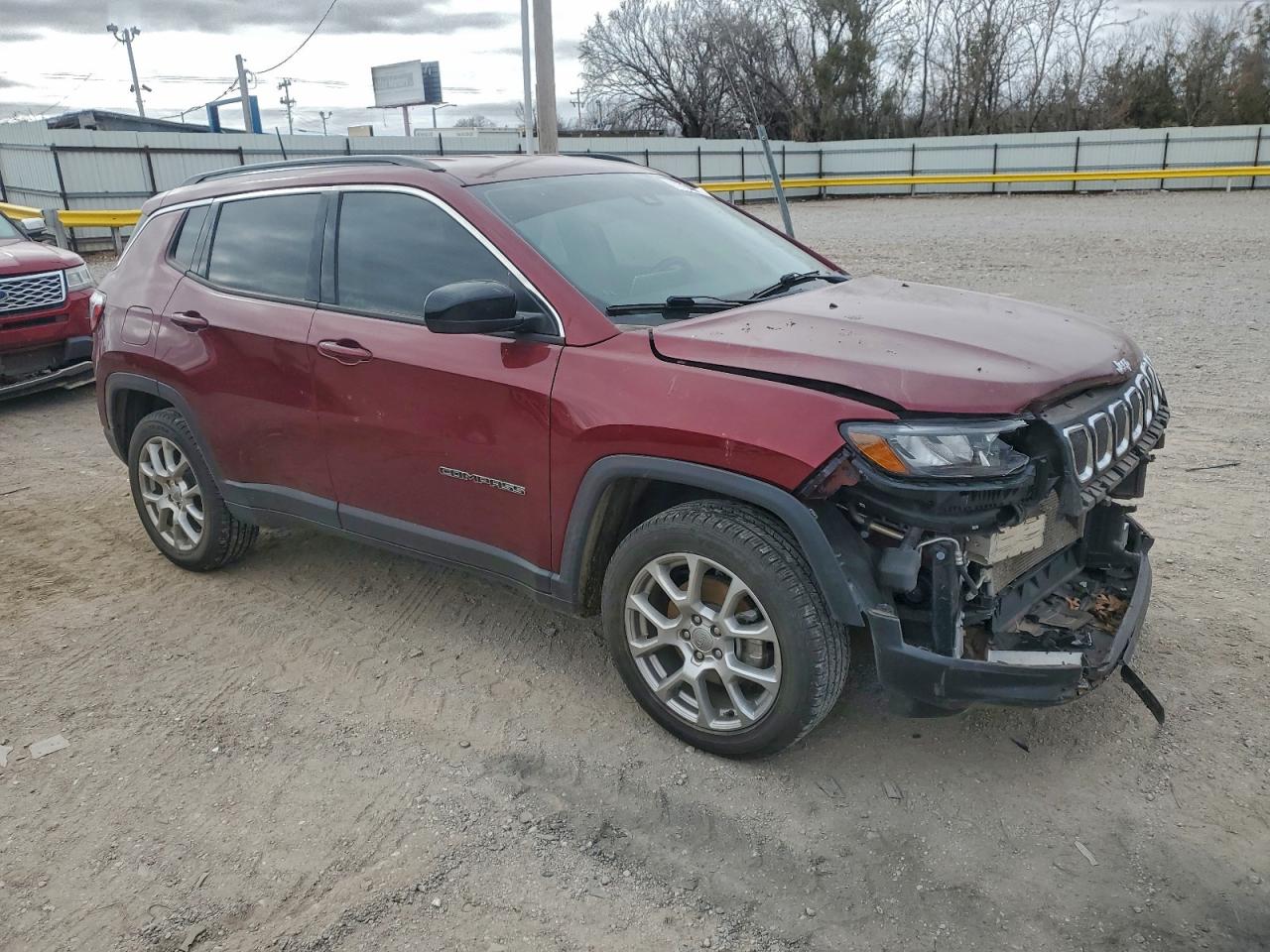 2022 JEEP COMPASS LATITUDE LUX photo 4