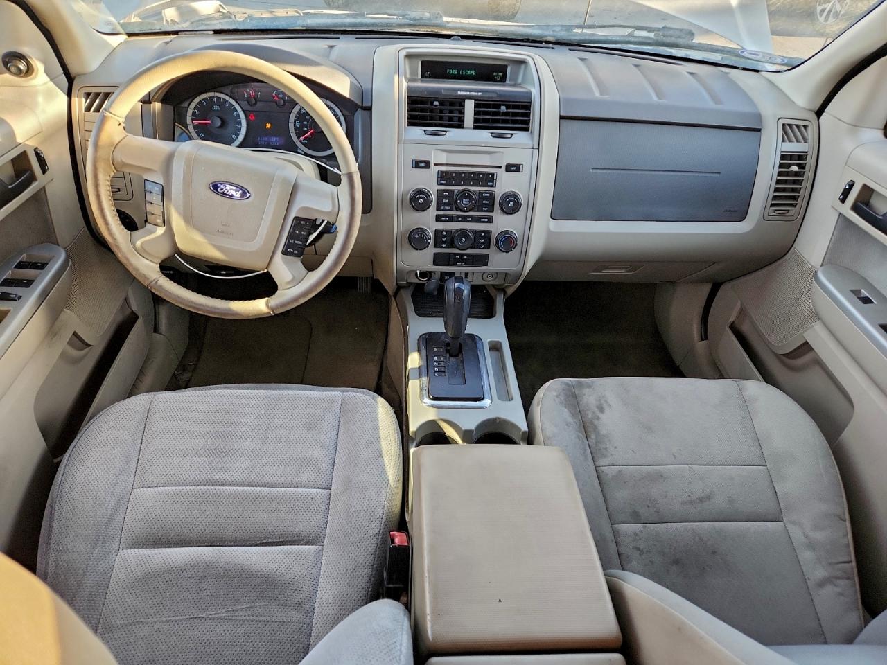 2012 FORD ESCAPE XLT photo 8