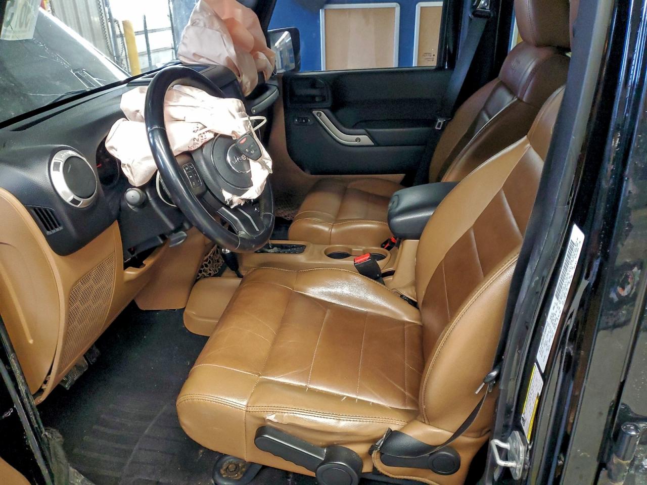 2011 JEEP WRANGLER UNLIMITED SAHARA photo 7
