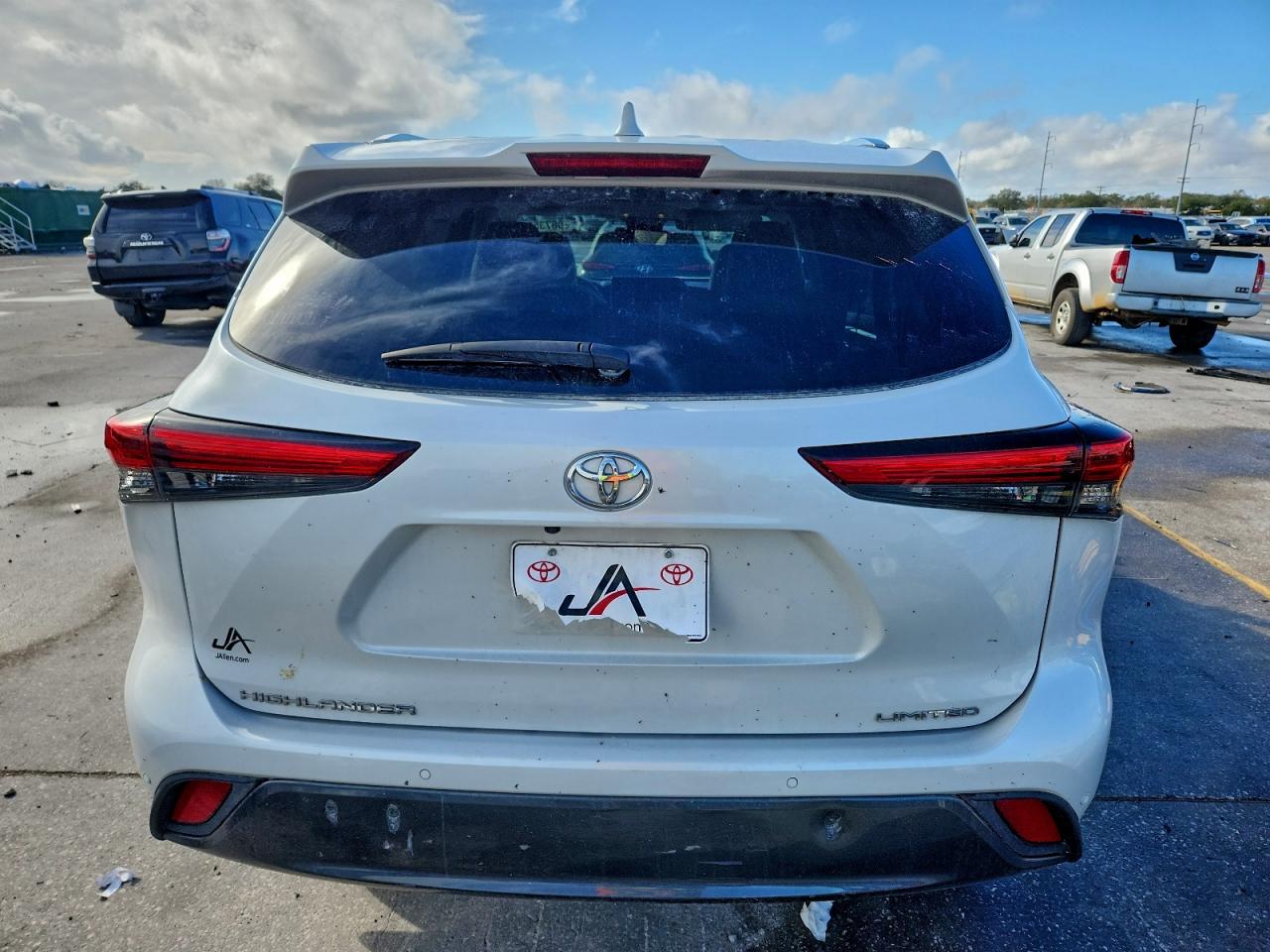 2023 TOYOTA HIGHLANDER L photo 6