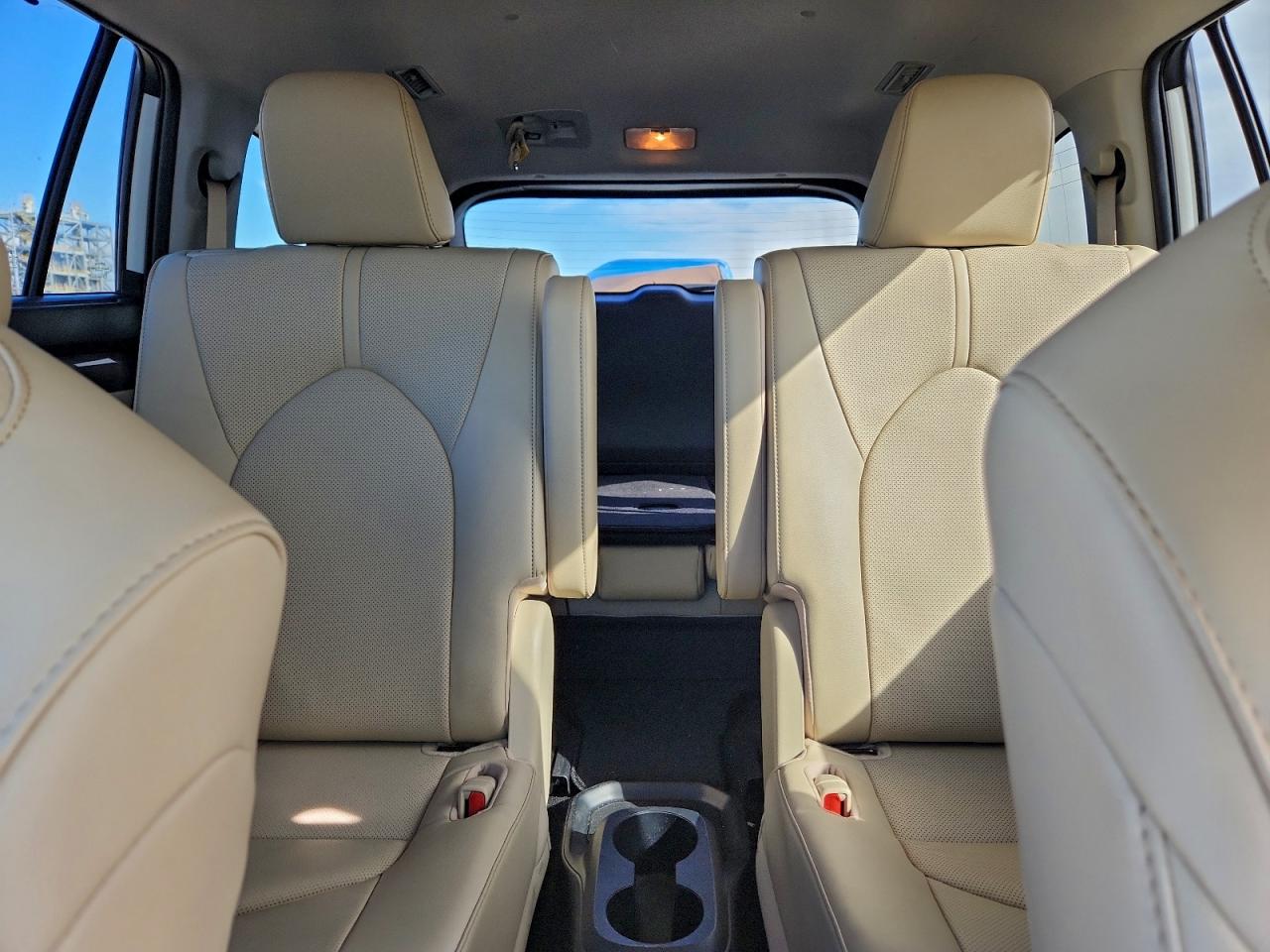2023 TOYOTA HIGHLANDER L photo 10