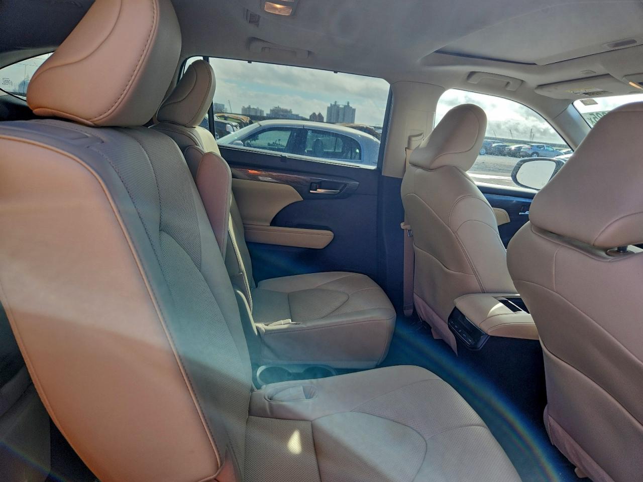 2023 TOYOTA HIGHLANDER L photo 11