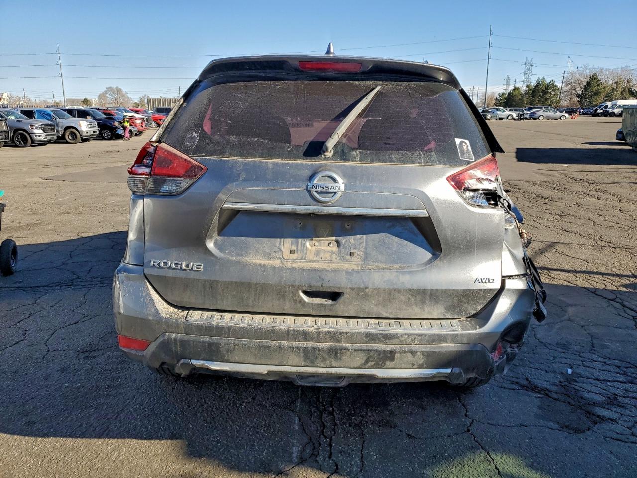2018 NISSAN ROGUE S photo 6