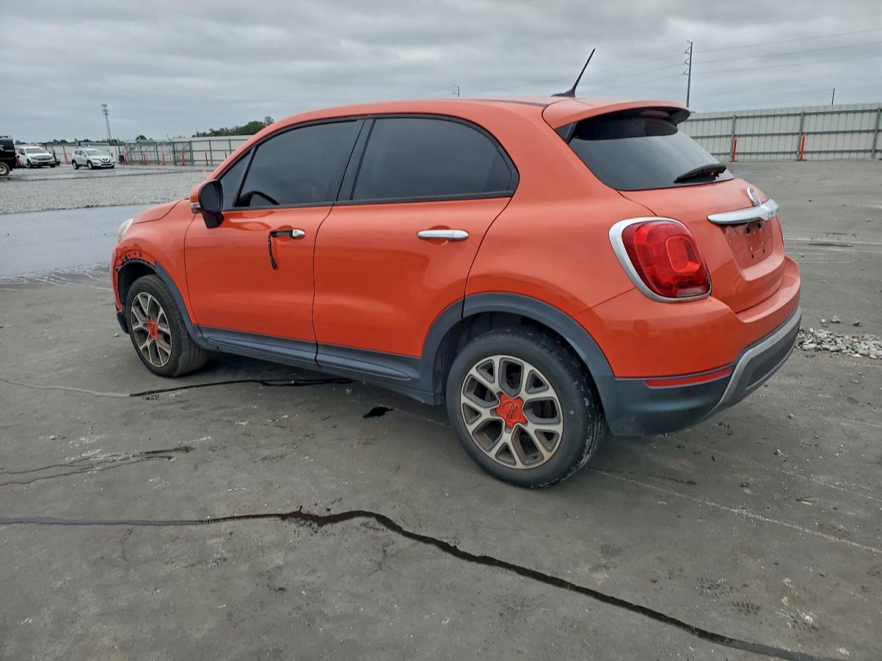 2016 FIAT 500X TREKKING photo 2