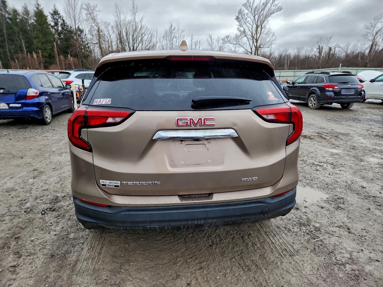 2018 GMC TERRAIN SLE photo 6