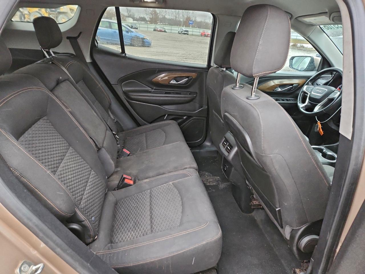 2018 GMC TERRAIN SLE photo 11