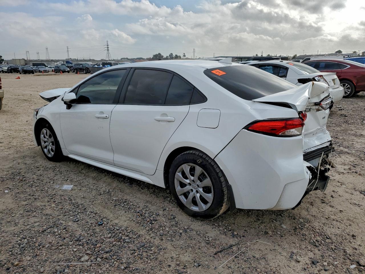 2022 TOYOTA COROLLA LE photo 2