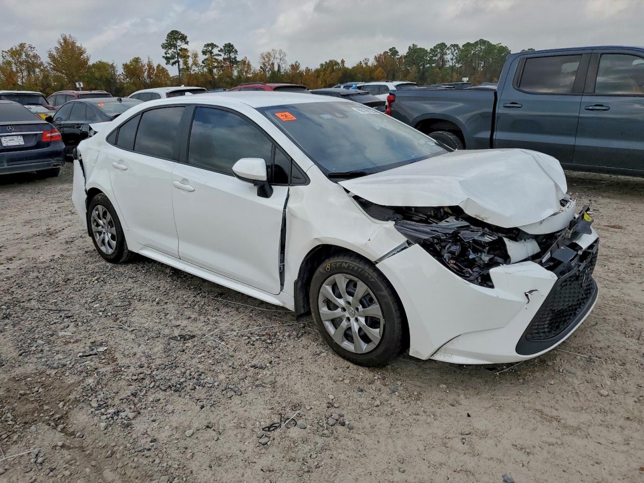 2022 TOYOTA COROLLA LE photo 4