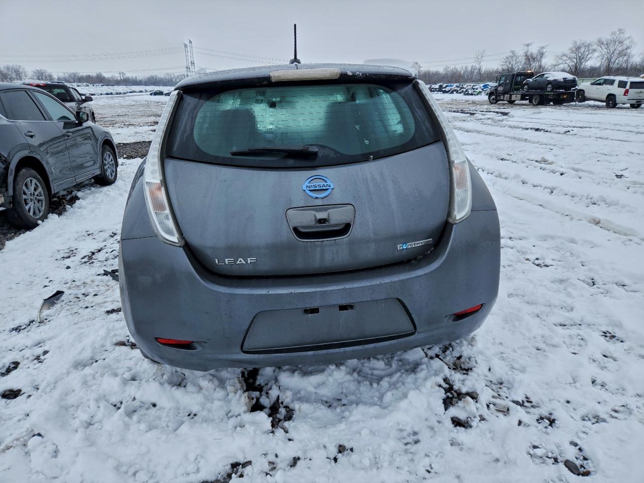 2016 NISSAN LEAF SV photo 11