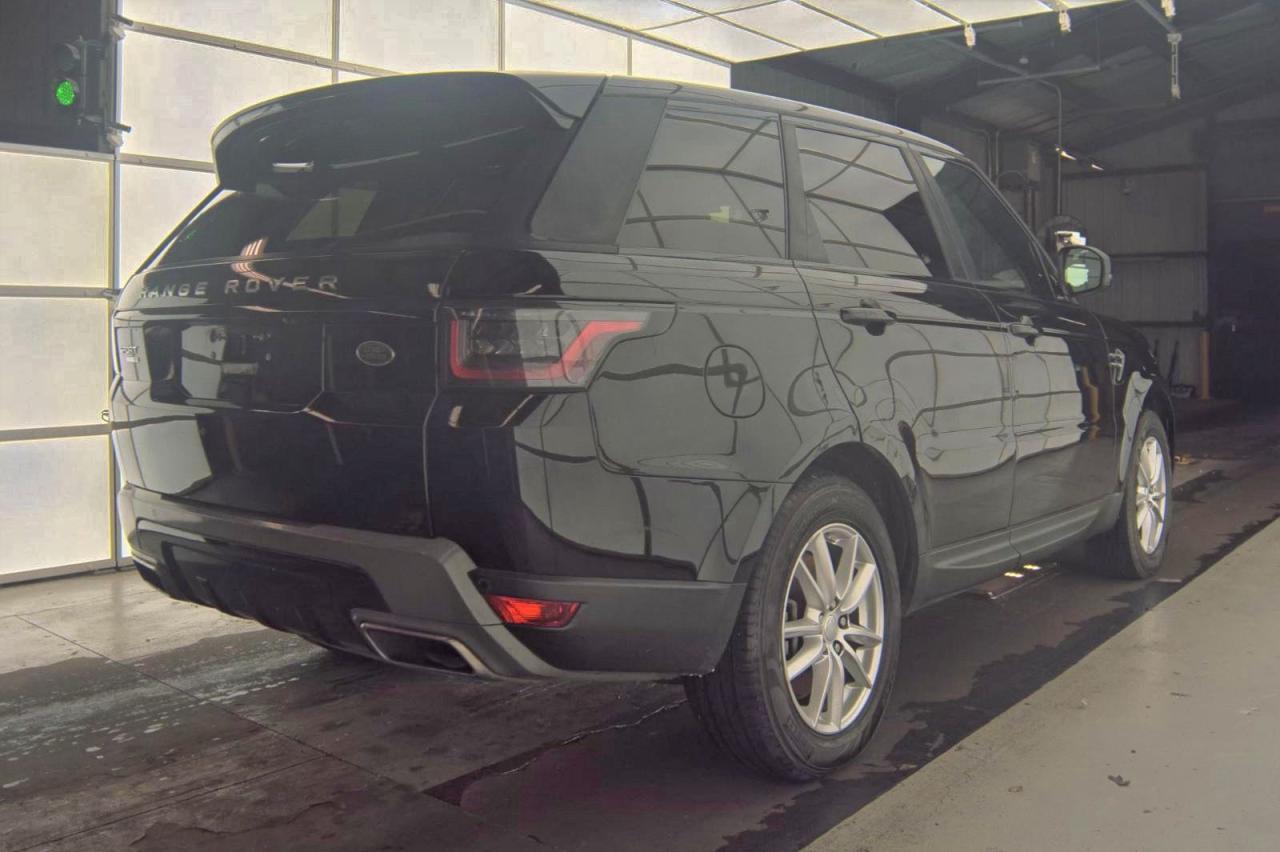 2018 LAND ROVER RANGE ROVER SPORT SE photo 7
