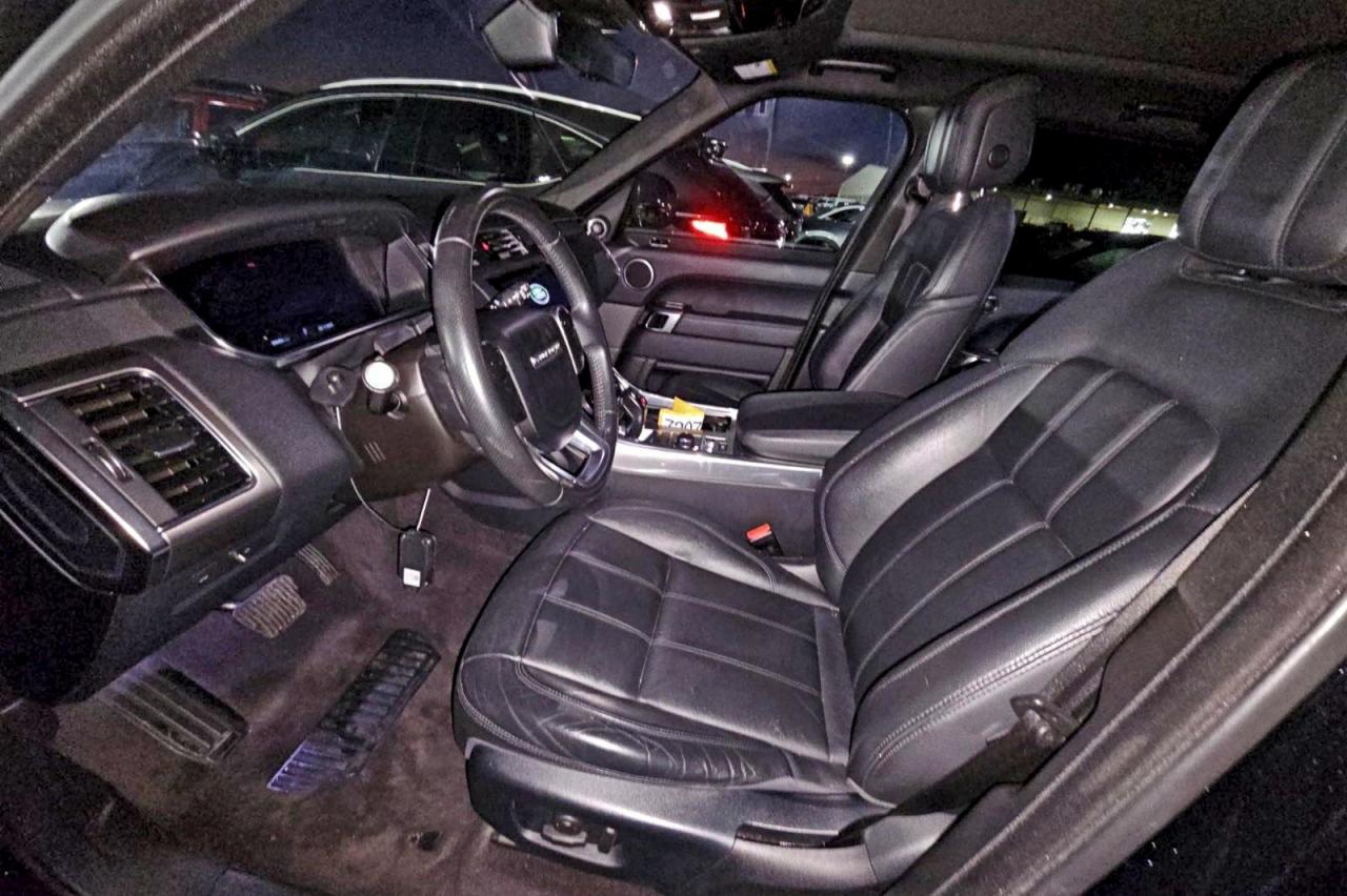 2018 LAND ROVER RANGE ROVER SPORT SE photo 23