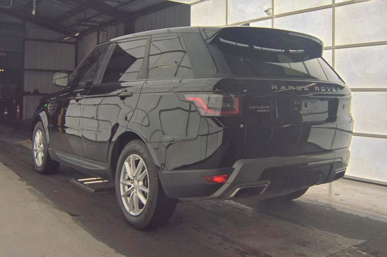 2018 LAND ROVER RANGE ROVER SPORT SE photo 5