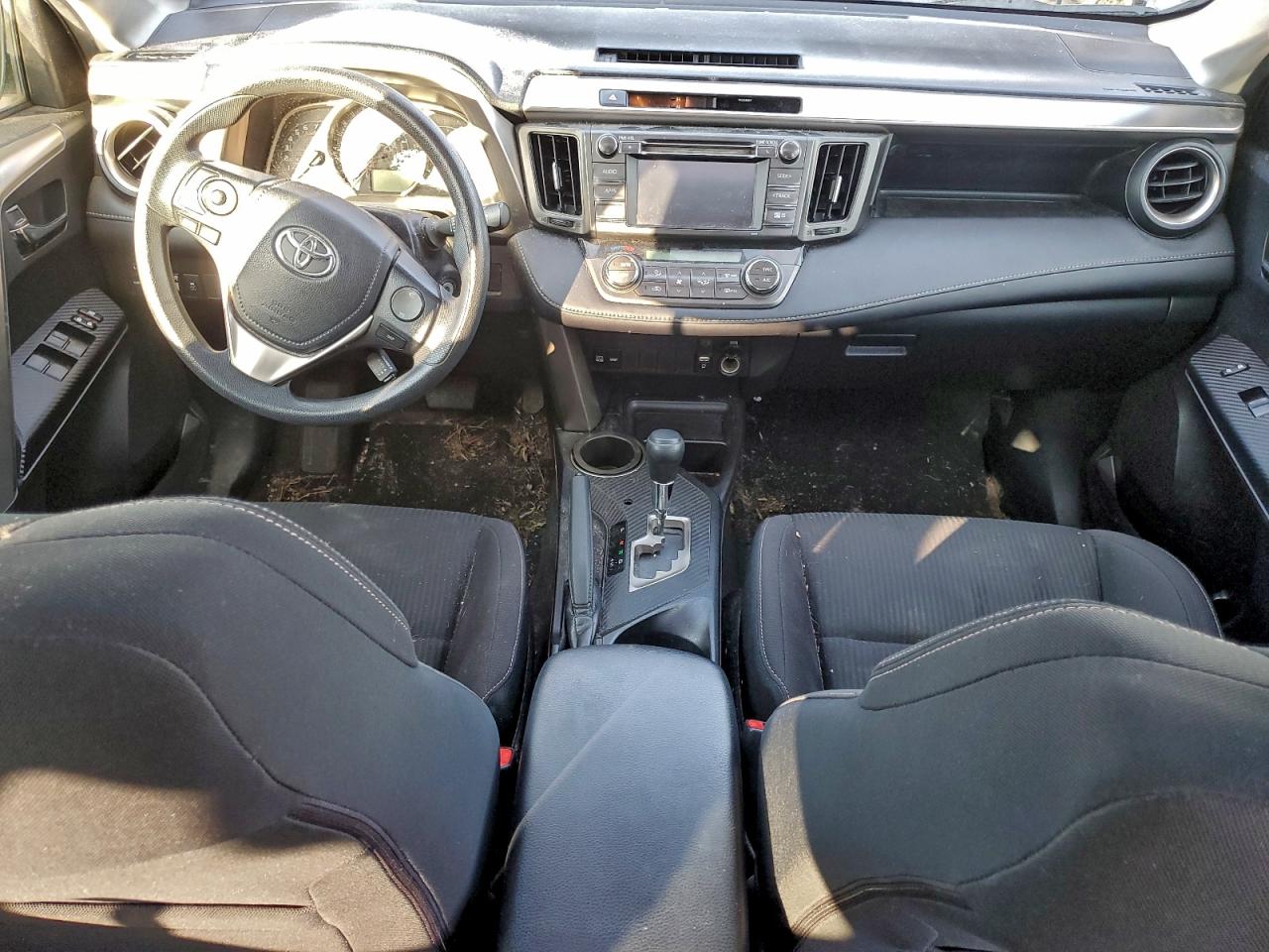 2015 TOYOTA RAV4 XLE photo 15